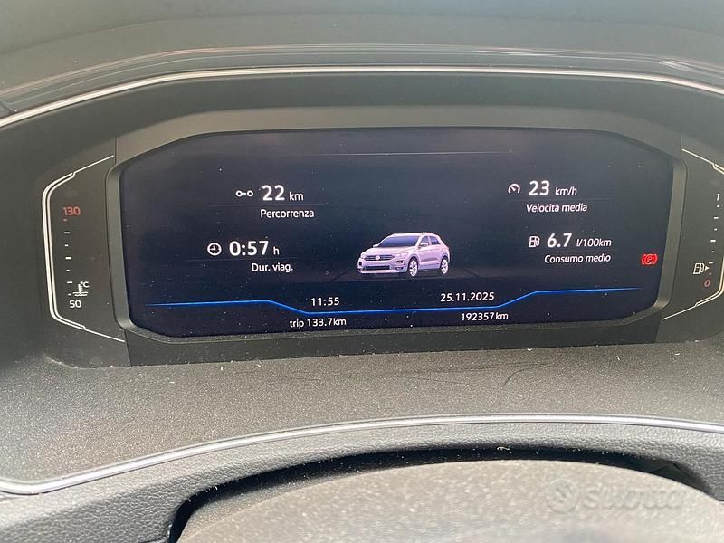 Grigio Usata 2019 VW T-Roc SUV | 20.000 € (Molto cara) - Immagine 1/4