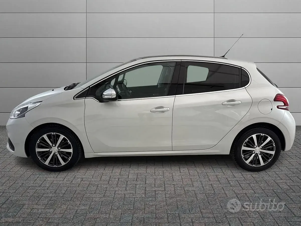 Usata Peugeot 208 Allure 100 CV (73 kW) 2018 Bianco Utilitaria
