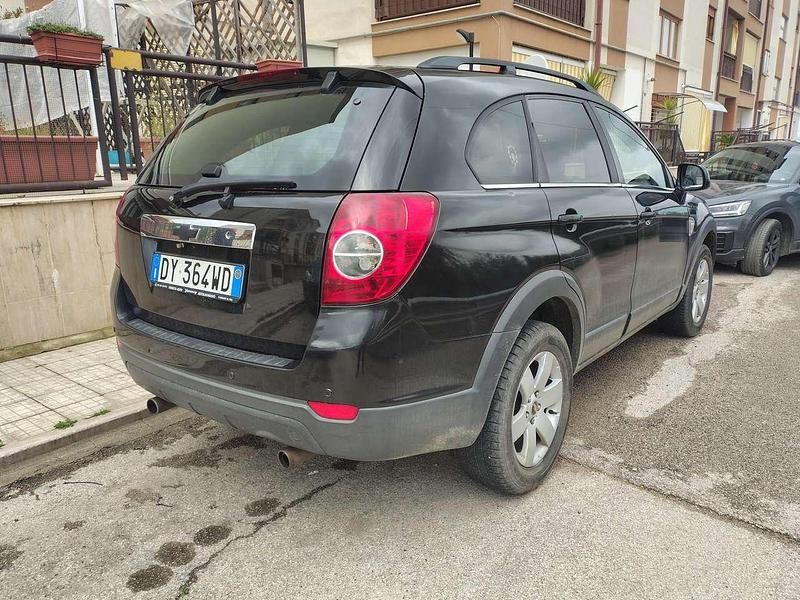 Usata Chevrolet Captiva 126 CV (92 kW) 2009 Nero SUV