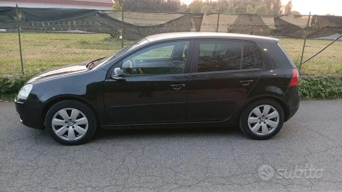 Usata VW Golf IV 140 CV (102 kW) 2005 Nero Berlina