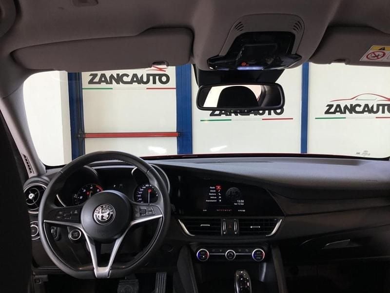 Usata Alfa Romeo Giulia Tech Edition 160 CV (117 kW) 2020 Rosso Berlina