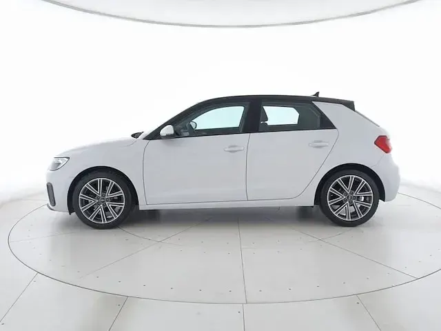 Usata Audi A1 Sportback Admired 110 CV (80 kW) 2023 Bianco ghiaccio metallizzato nero mito metallizzato Utilitaria