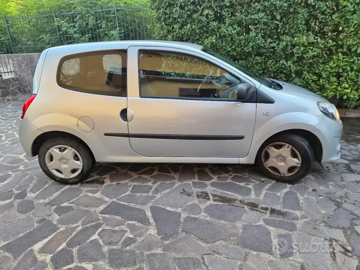 Usata Renault Twingo 75 CV (55 kW) 2011 Grigio Utilitaria