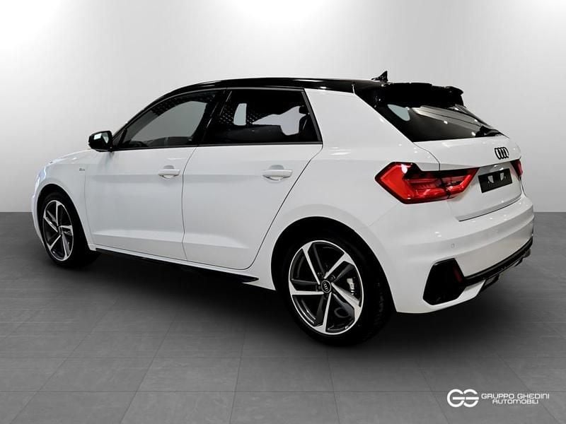 Usata Audi A1 Sportback Black Edition 116 CV (85 kW) 2025 Bianco / tetto nero Utilitaria