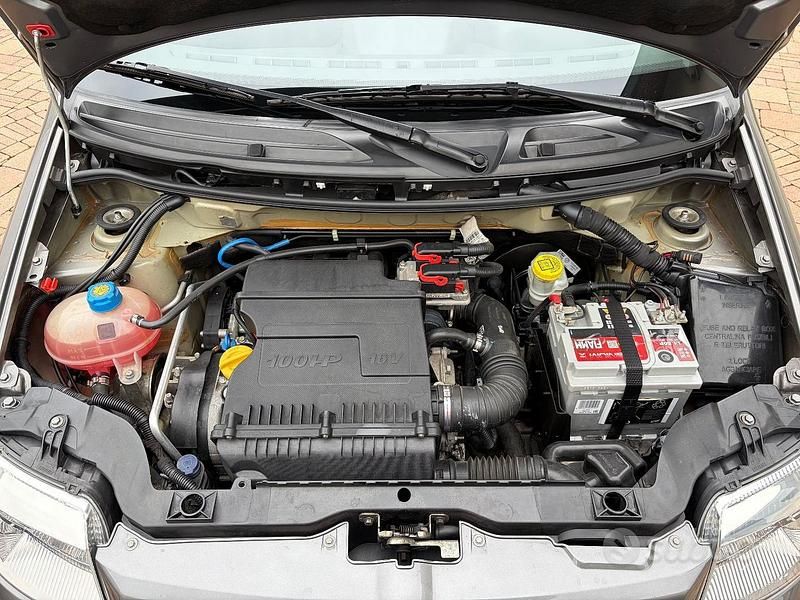 Usata Fiat Panda 100 CV (73 kW) 2008 Grigio Utilitaria