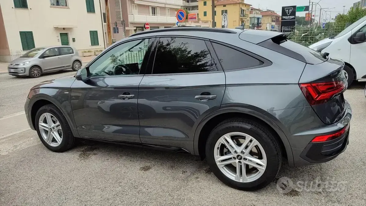 Usata Audi Q5 S-Line 204 CV (150 kW) 2024 Grigio SUV