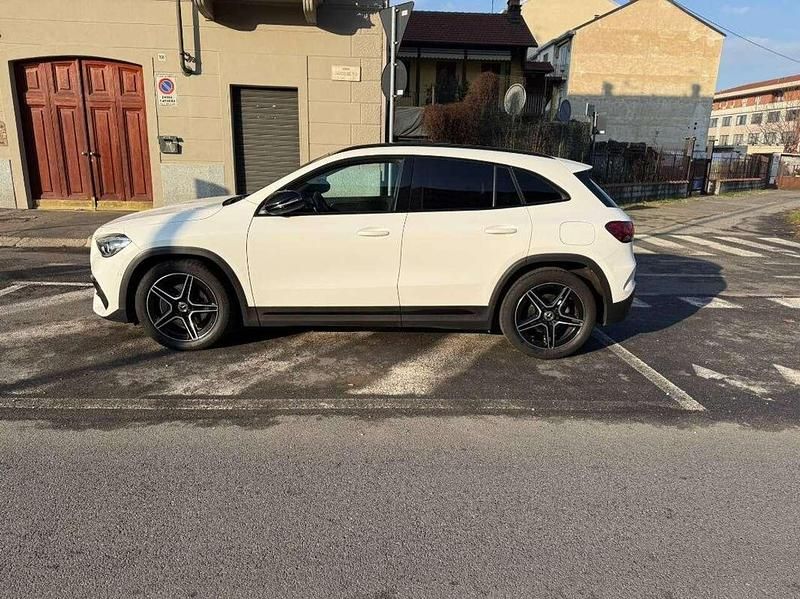 Usata Mercedes GLA200 Executive 150 CV (110 kW) 2020 Bianco polare SUV