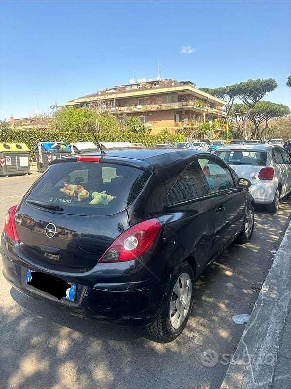 Usata Opel Corsa 80 CV (58 kW) 2010 Nero Utilitaria