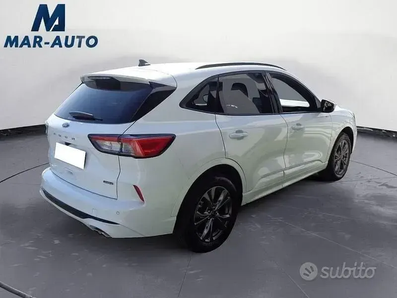 Usata Ford Kuga ST-Line 225 CV (165 kW) 2023 Bianco SUV
