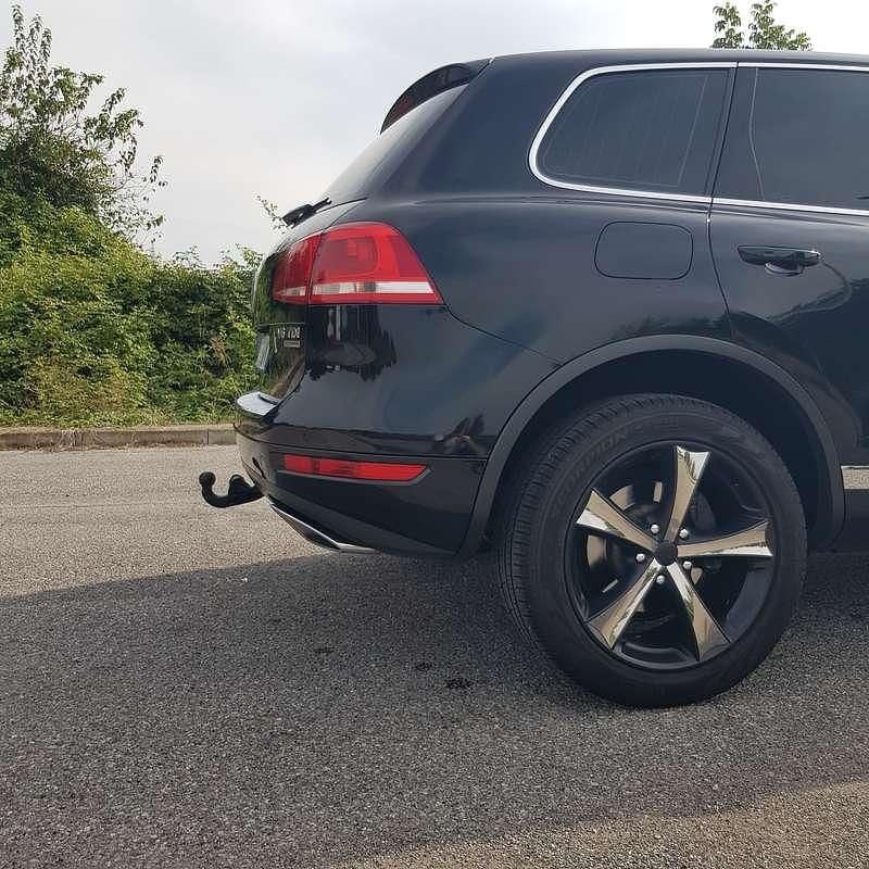 Usata VW Touareg Executive 239 CV (175 kW) 2011 Nero SUV