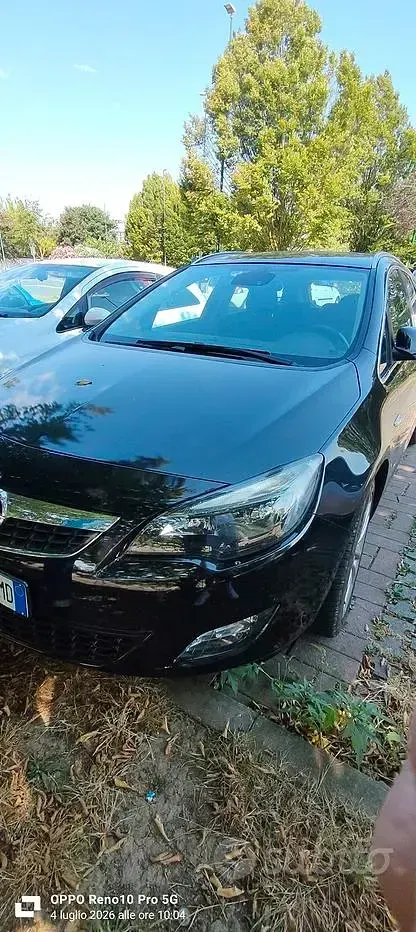 Usata Opel Astra 160 CV (117 kW) 2011 Station wagon