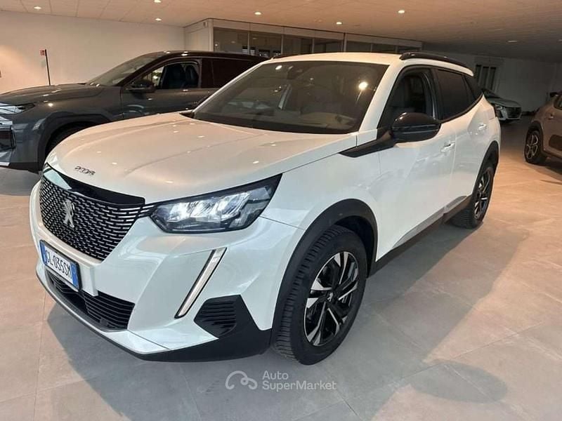 Usata Peugeot 2008 Allure 131 CV (96 kW) 2023 Bianco SUV