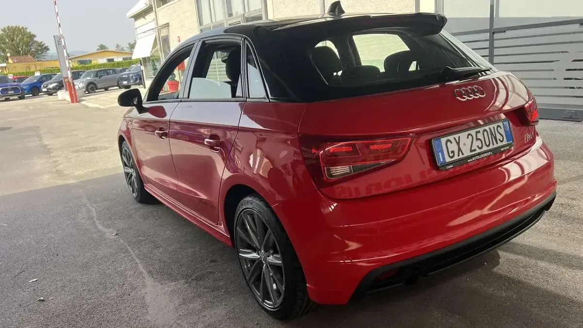 Usata Audi A1 Sportback S-Line 86 CV (63 kW) 2015 Rosso Utilitaria