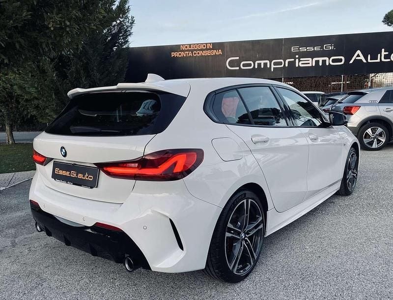 Usata BMW 118 M Sport 150 CV (110 kW) 2022 Bianco Utilitaria