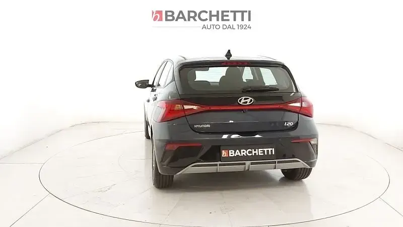 Usata Hyundai i20 101 CV (74 kW) 2024 Aurora gray Utilitaria