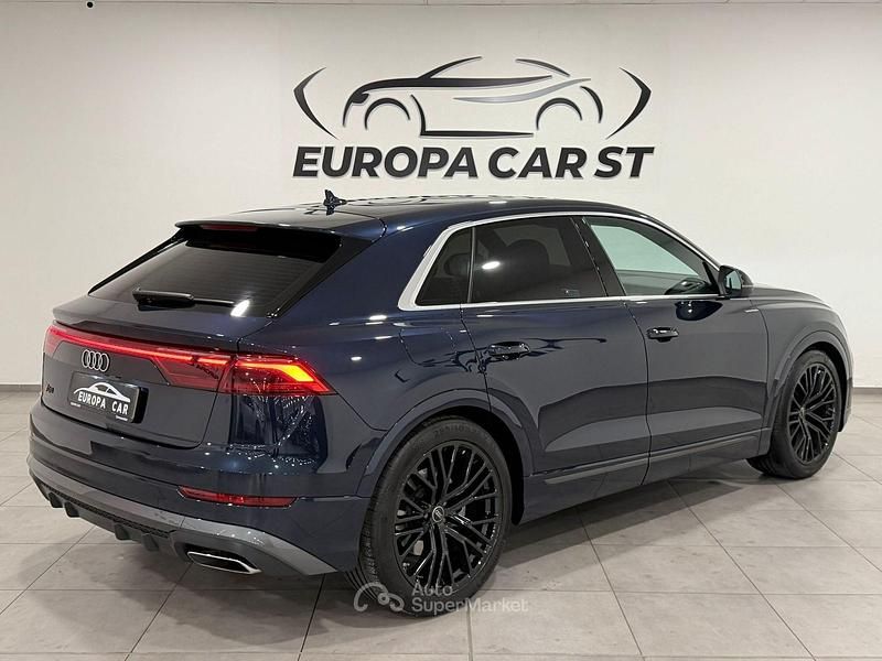 Usata Audi Q8 S-Line 286 CV (210 kW) 2024 Blu/azzurro SUV
