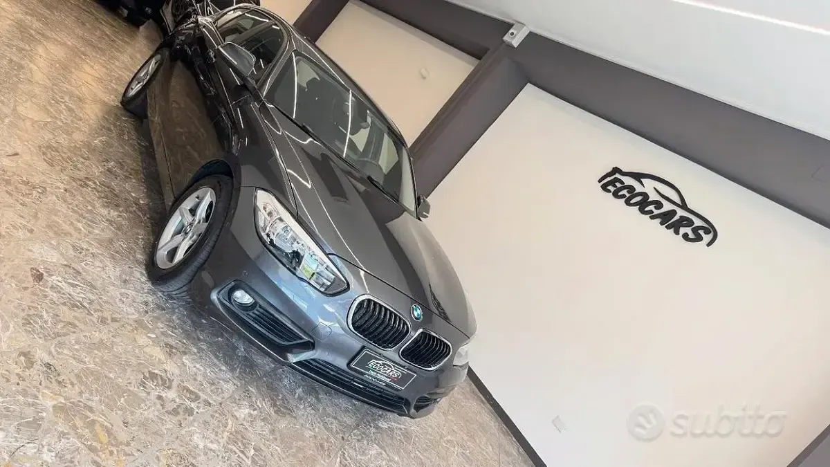 Usata BMW 118 Advantage 150 CV (110 kW) 2015 Grigio Utilitaria
