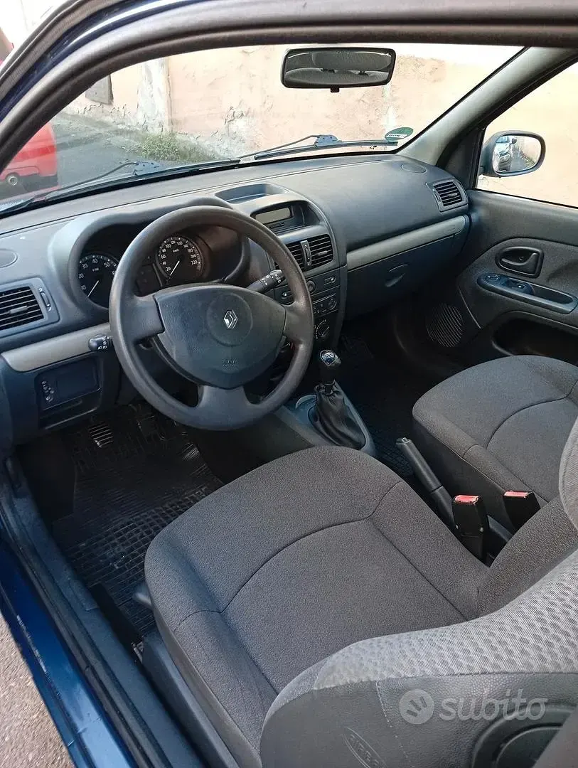 Usata Renault Clio 2004 Blu Utilitaria