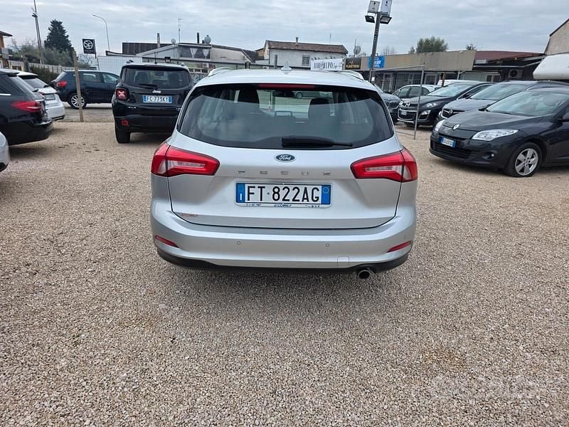 Brugt Ford Focus Vignale 120 HK (88 kW) 2018 Grå Stationcar