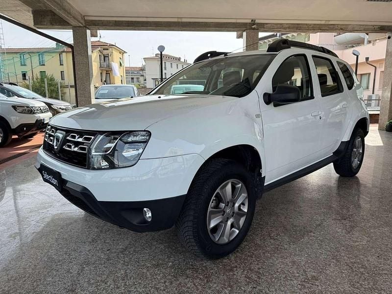 Usata Dacia Duster Lauréate 109 CV (80 kW) 2014 Bianco SUV