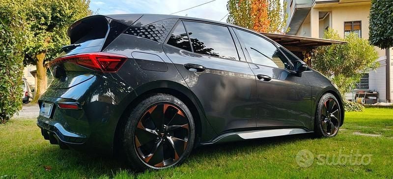 Usata Cupra Born 150 kW (204 CV) 2023 Utilitaria
