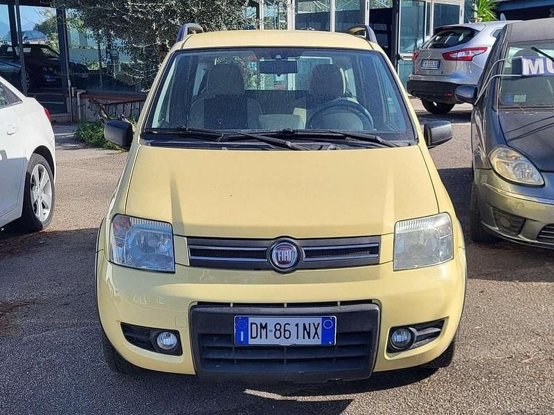 Giallo Usata 2008 Fiat Panda Climbing Due volumi | 3500 € (Ottimo prezzo) - Immagine 1/4