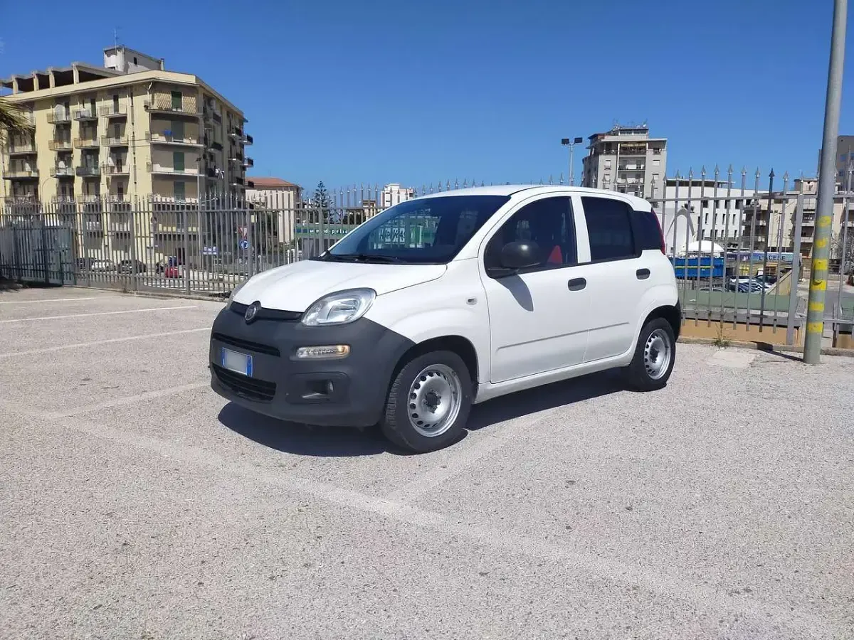 Usata Fiat Panda 80 CV (58 kW) 2018 Bianco Utilitaria