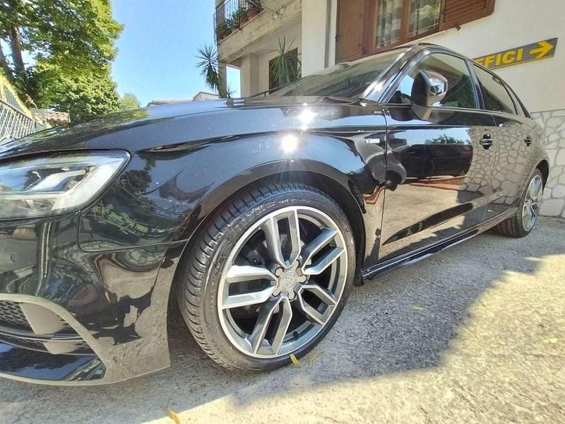 Nero Usata 2020 Audi A3 S-Line Tre volumi | 19.499 € (Super prezzo) - Immagine 1/4