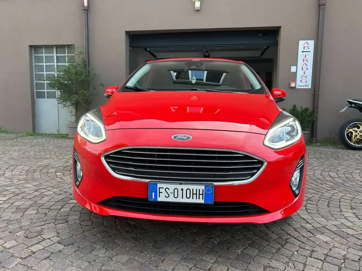 Usata Ford Fiesta ST-Line 86 CV (63 kW) 2018 Rosso Utilitaria