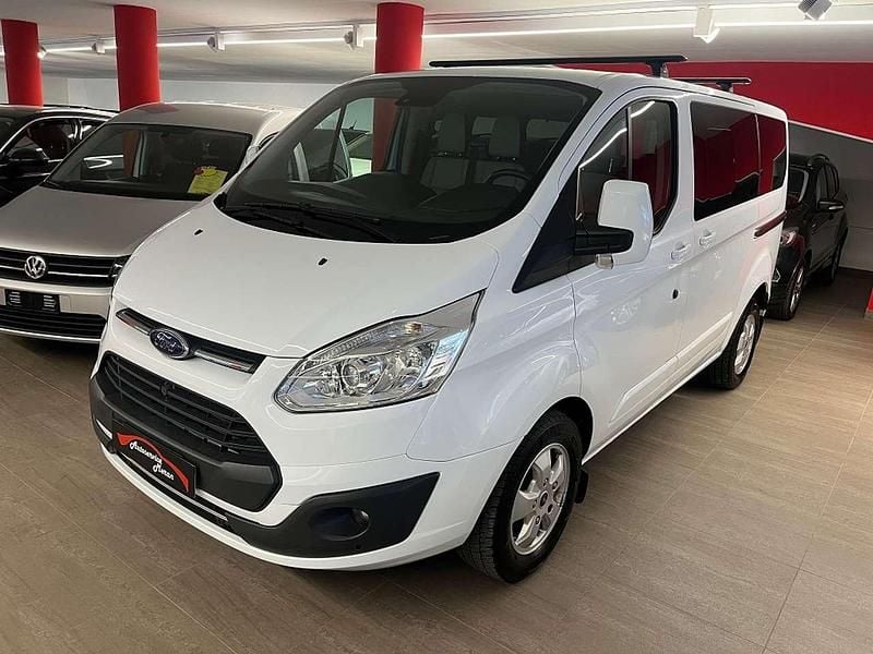 Usata Ford Tourneo Titanium 131 CV (96 kW) 2017 Bianco Monovolume