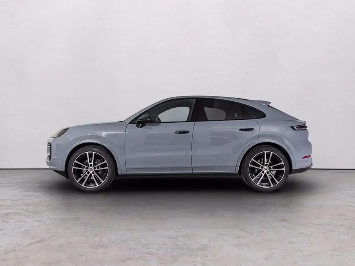 Usata Porsche Cayenne 354 CV (260 kW) 2026 Grigio artico SUV