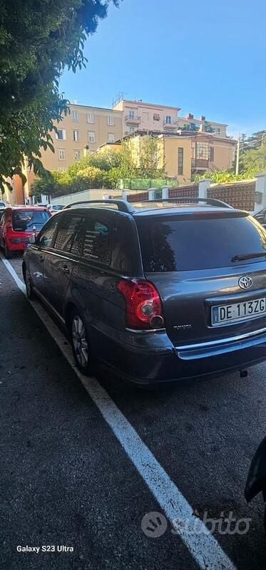 Usata Toyota Avensis 177 CV (130 kW) 2007 Blu Station wagon