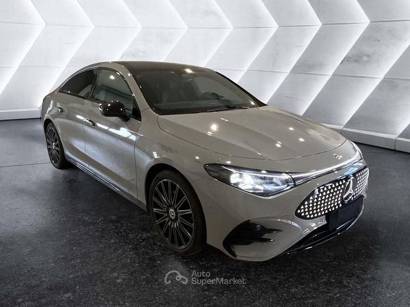 Usata Mercedes CLA250e Premium 354 CV (260 kW) 2025 Gray Berlina