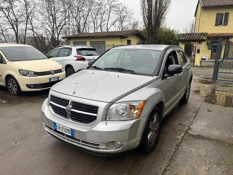Usata Dodge Caliber SXT 140 CV (102 kW) 2010 Argento Utilitaria