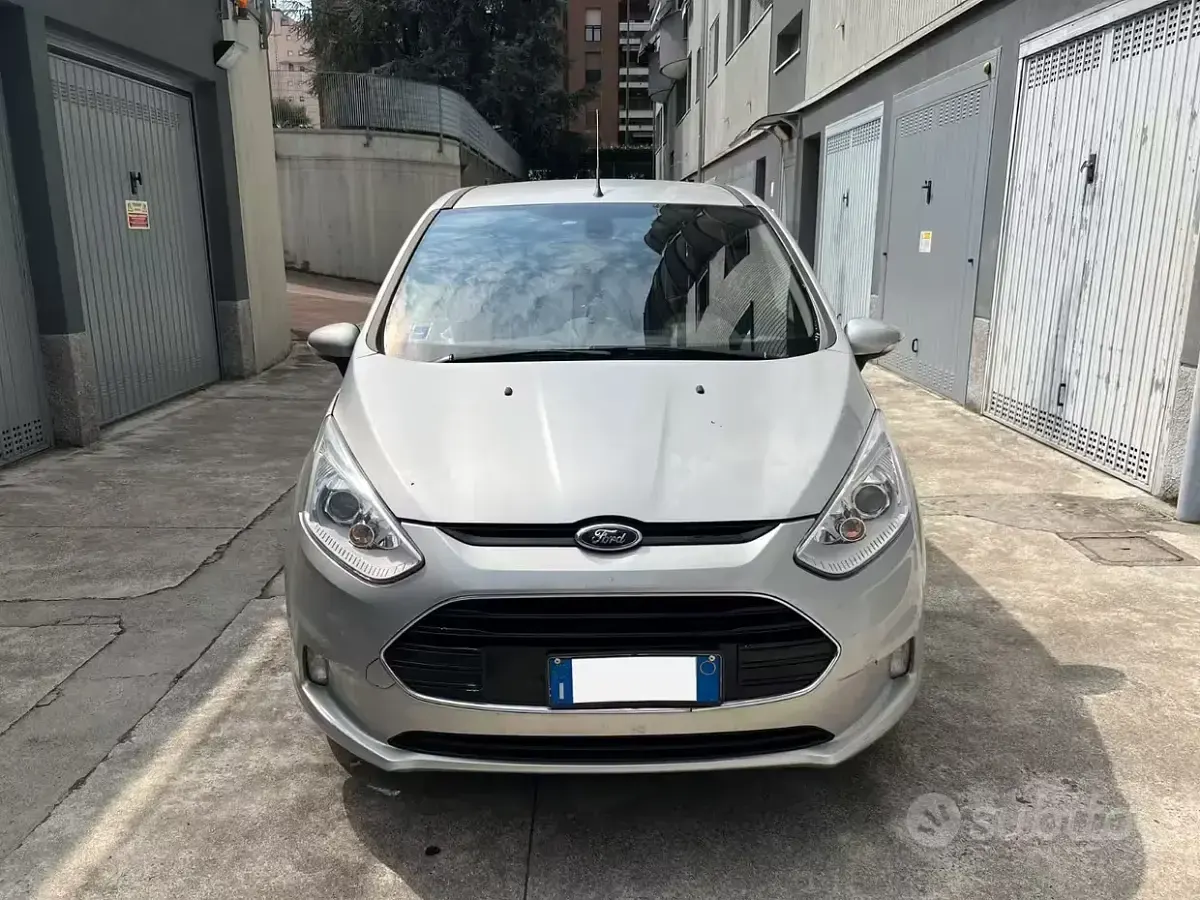 Usata Ford B-MAX 105 CV (77 kW) 2013 Grigio Monovolume
