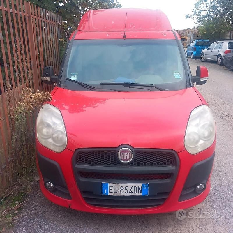 Usata Fiat Doblò 2012 Rosso Monovolume