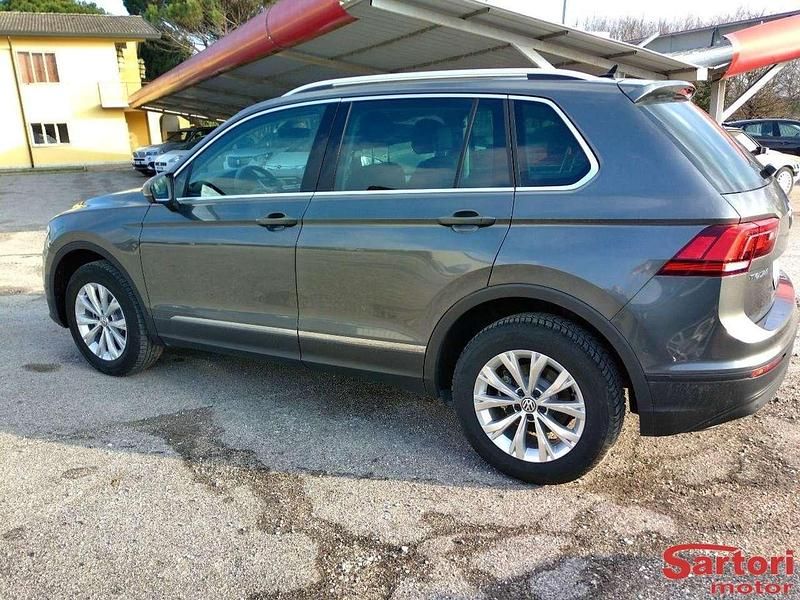 Usata VW Tiguan 150 CV (110 kW) 2019 Grigio SUV