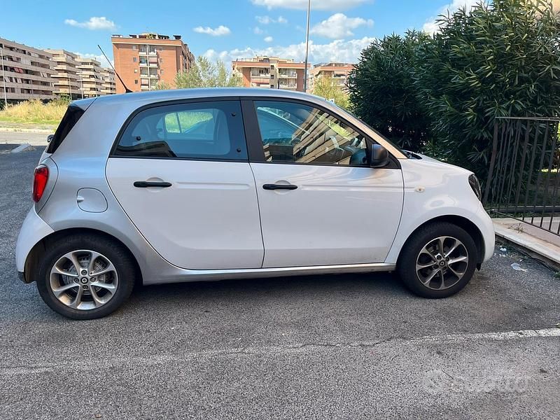 Usata Smart ForFour 2019 Bianco Utilitaria