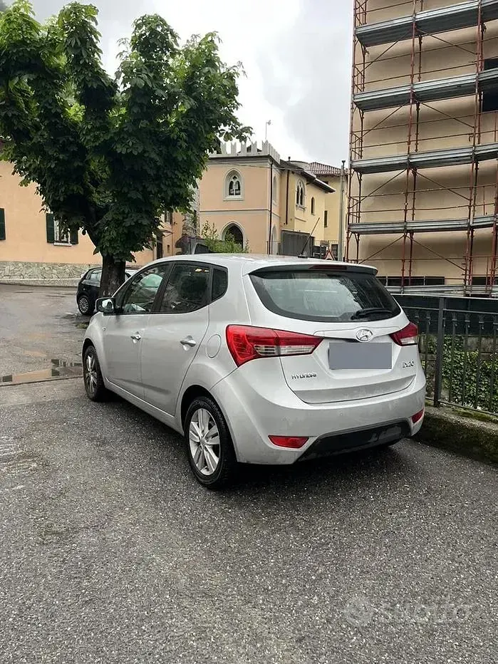 Usata Hyundai ix20 90 CV (66 kW) 2014 Grigio Utilitaria