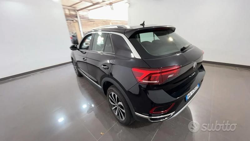 Usata VW T-Roc Style 150 CV (110 kW) 2022 Nero SUV