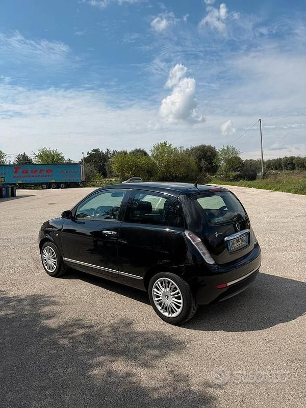 Usata Lancia Ypsilon 90 CV (66 kW) 2007 Utilitaria