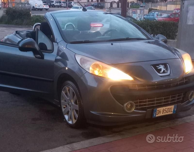 Usata Peugeot 207 CC 120 CV (88 kW) 2007 Grigio Cabrio