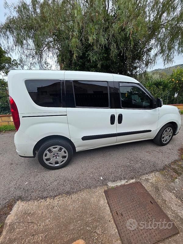 Usata Fiat Doblò 120 CV (88 kW) 2018 Bianco Monovolume