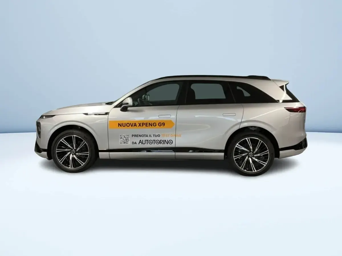 Usata XPENG G9 RWD Long Range 258 kW (351 CV) 2026 Grigio SUV