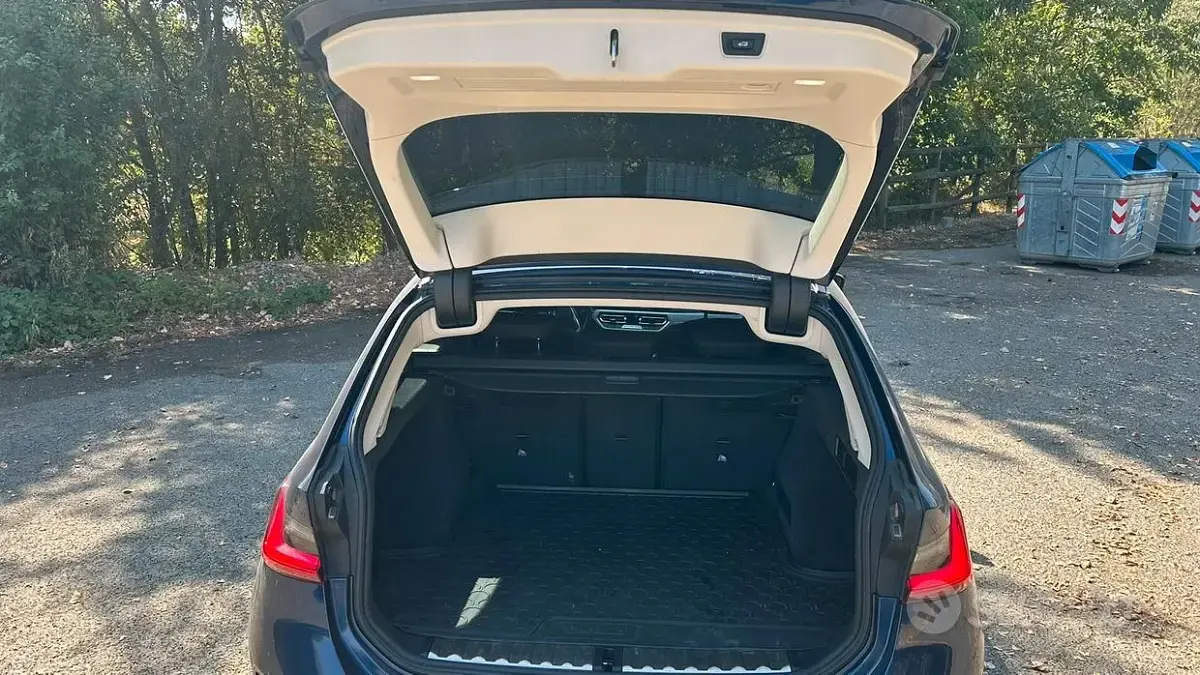 Usata BMW 320 Advantage 190 CV (139 kW) 2019 Bluazzurro Station wagon