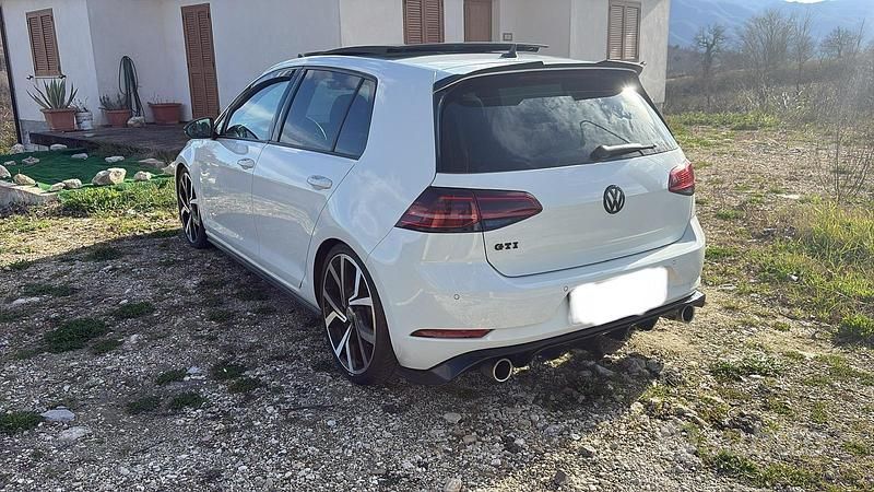 Usata VW Golf VII GTI 245 CV (180 kW) 2019 Berlina