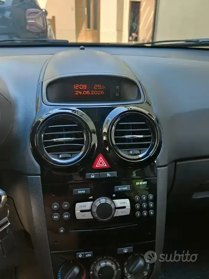 Usata Opel Corsa 80 CV (58 kW) 2010 Bianco Utilitaria