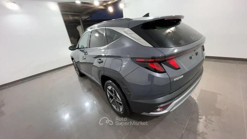 Nuova Hyundai Tucson 179 CV (131 kW) 2026 Gray SUV