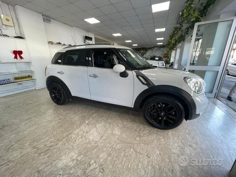 Bianco Usata 2013 Mini Cooper SD Countryman SUV | 11.900 € (Molto cara) - Immagine 1/4