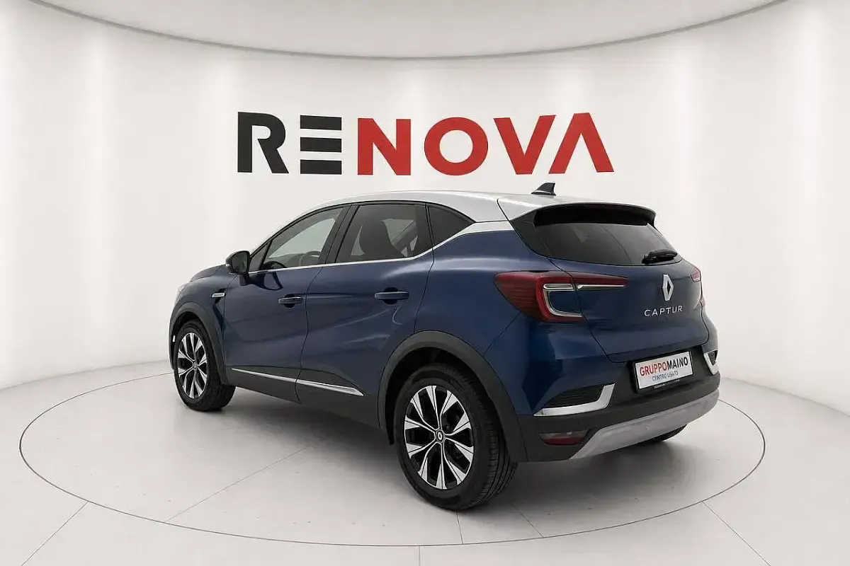 Usata Renault Captur Techno 101 CV (74 kW) 2023 Bluazzurro SUV